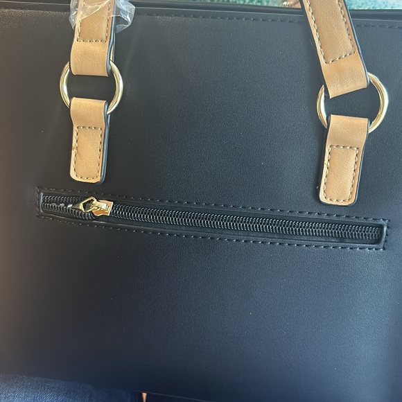 Lexie Two-Tone Lion Satchel w/Wallet by Jen & Co. - Picture 3 of 6